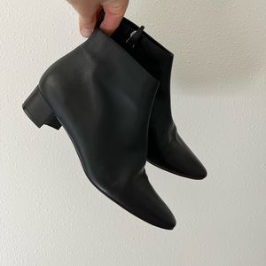 Manolo Blahnik Womens Leather Low Heel Booties Black Size 38 7 Zip Up